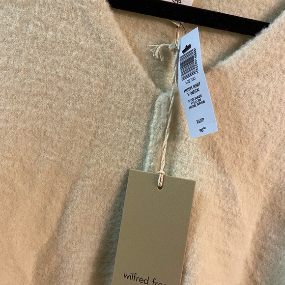 NWT Wilfred Aritzia Hush Knit Sweater - Picture 3 of 4